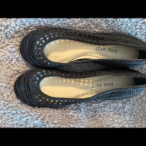 Nine West black crochet flat
